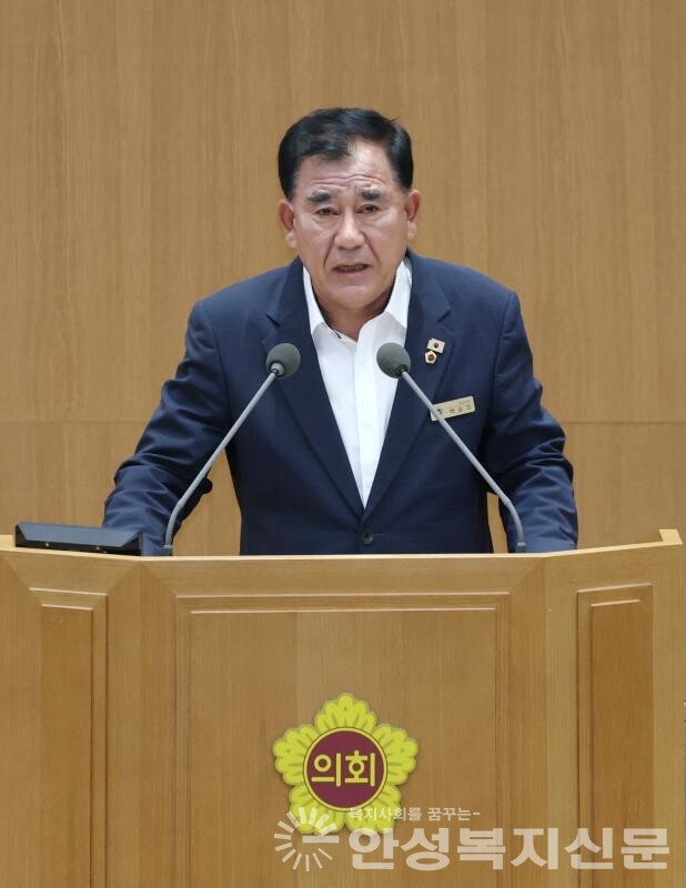 ▲경기도의회 예산결산특별위원회 백승기 위원장이 용인반도체 sk클러스터 조성과정에서 안성지역에 환경적 사회적 피해대책 마련을 촉구했다. 