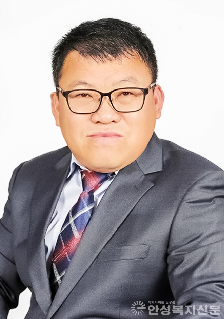 ▲안성시민의회 의장 유 효 근